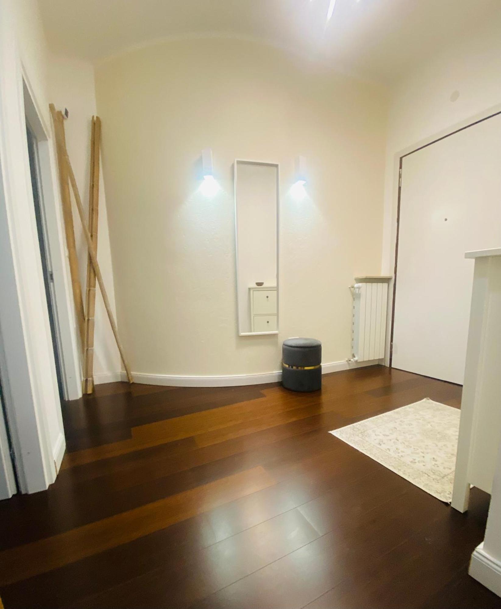 Central Apartment And Parking Verona Bagian luar foto